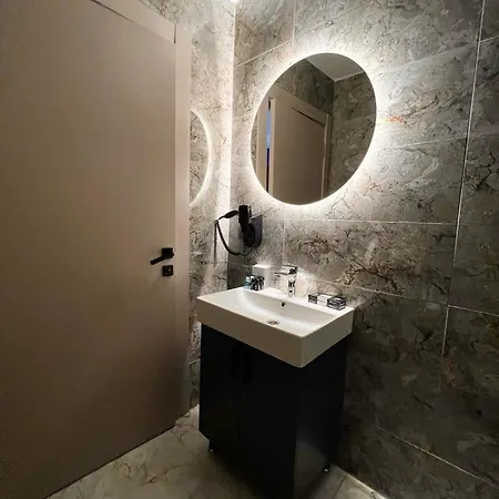 Royal Mass Airport Business Hotel 3*